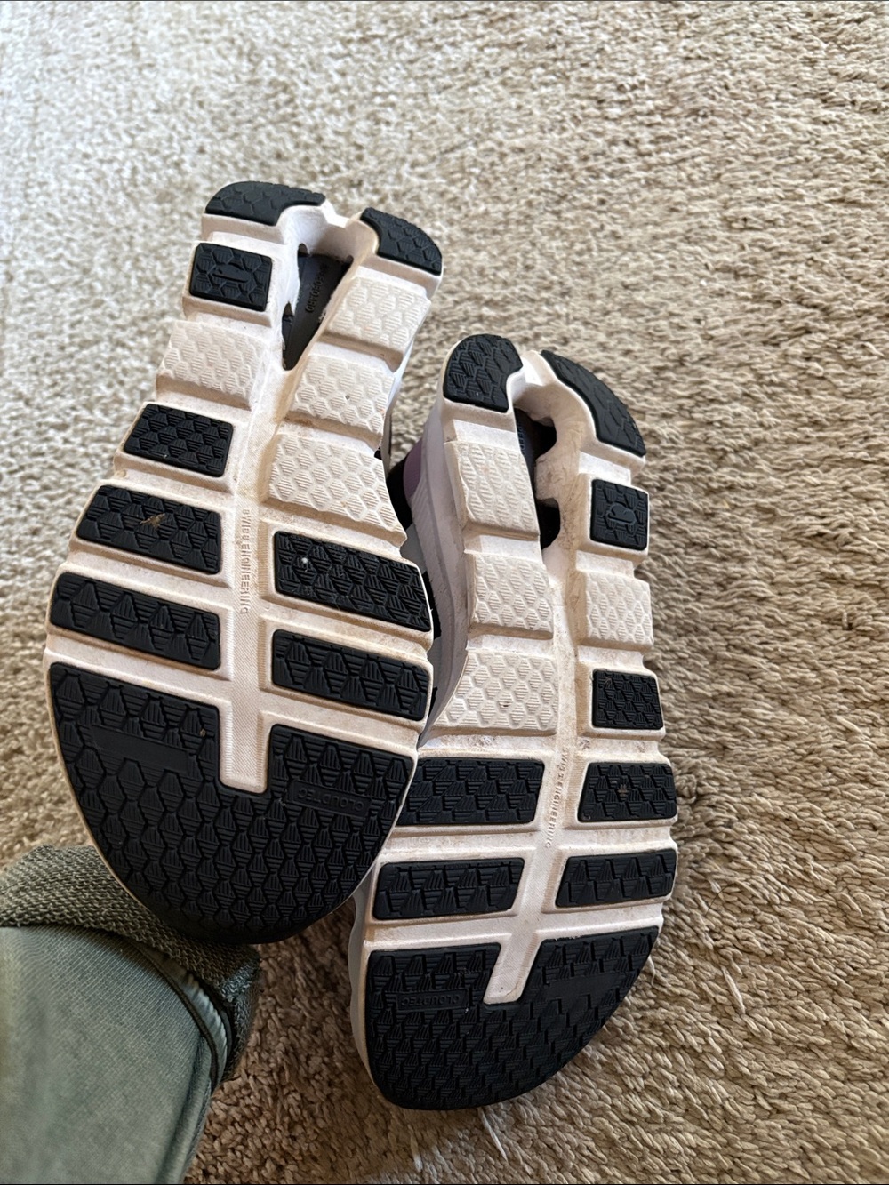 On Running Women’s Light Pink and White Running Shoes - Picture 2 of 6